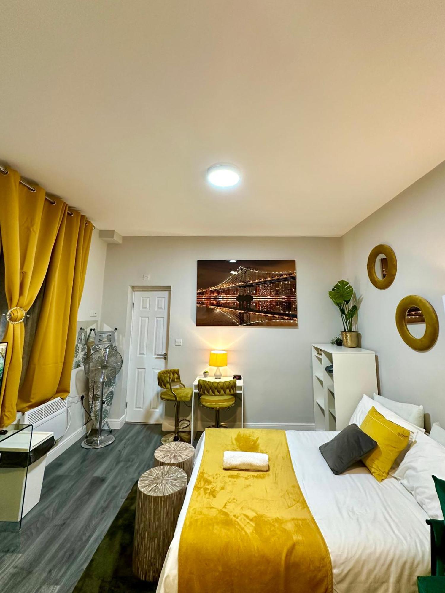 Private Luxurious City Studio-Daily,Weekly,Monthly Birmingham Zewnętrze zdjęcie